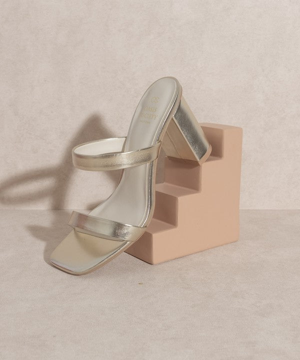 Modern Strappy Heel – Classic Simplicity & Timeless Elegance