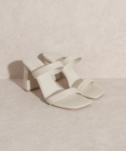 Modern Strappy Heel – Classic Simplicity & Timeless Elegance