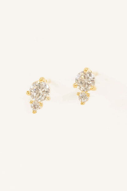 Mini Cluster Stud Earrings – Elegant Two-Stone Charm Design