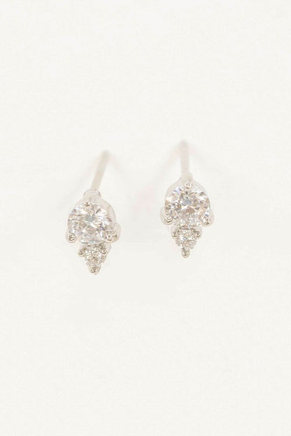 Mini Cluster Stud Earrings – Elegant Two-Stone Charm Design