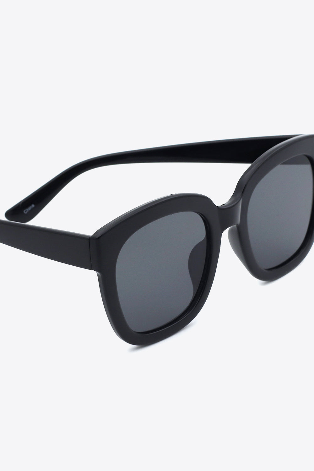 Chic Square Sunglasses with UV Protection